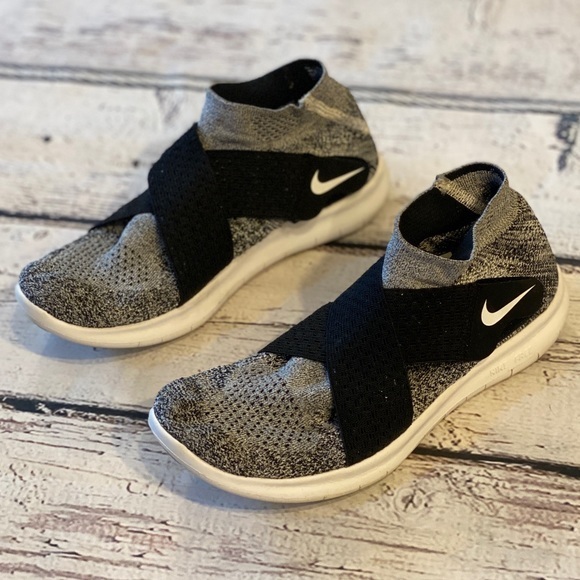 Nike Shoes - Free Run Motion Flyknit 2017 'Black White'